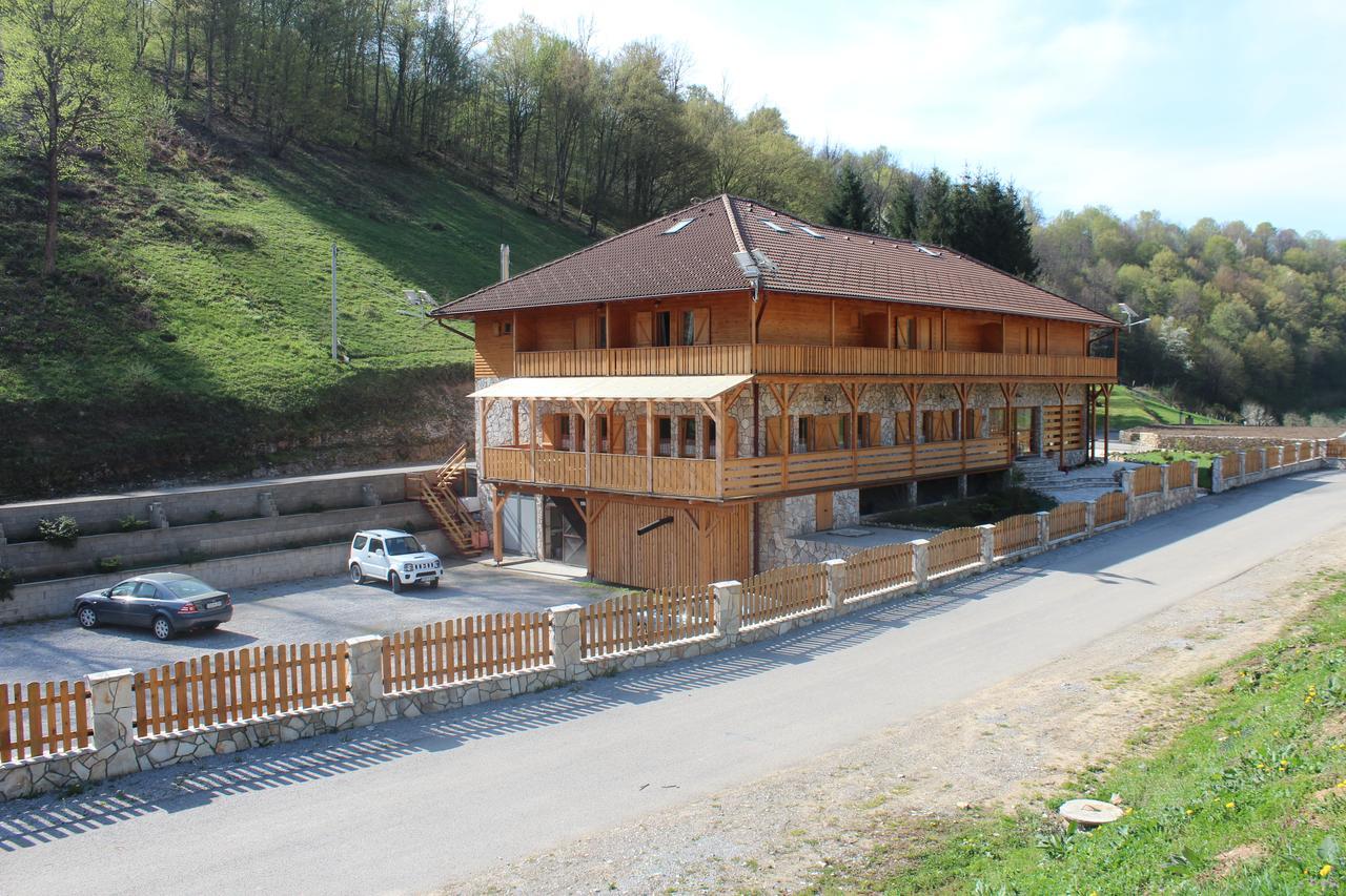 B&B Zlatna Nit Bosanska Krupa Exterior photo
